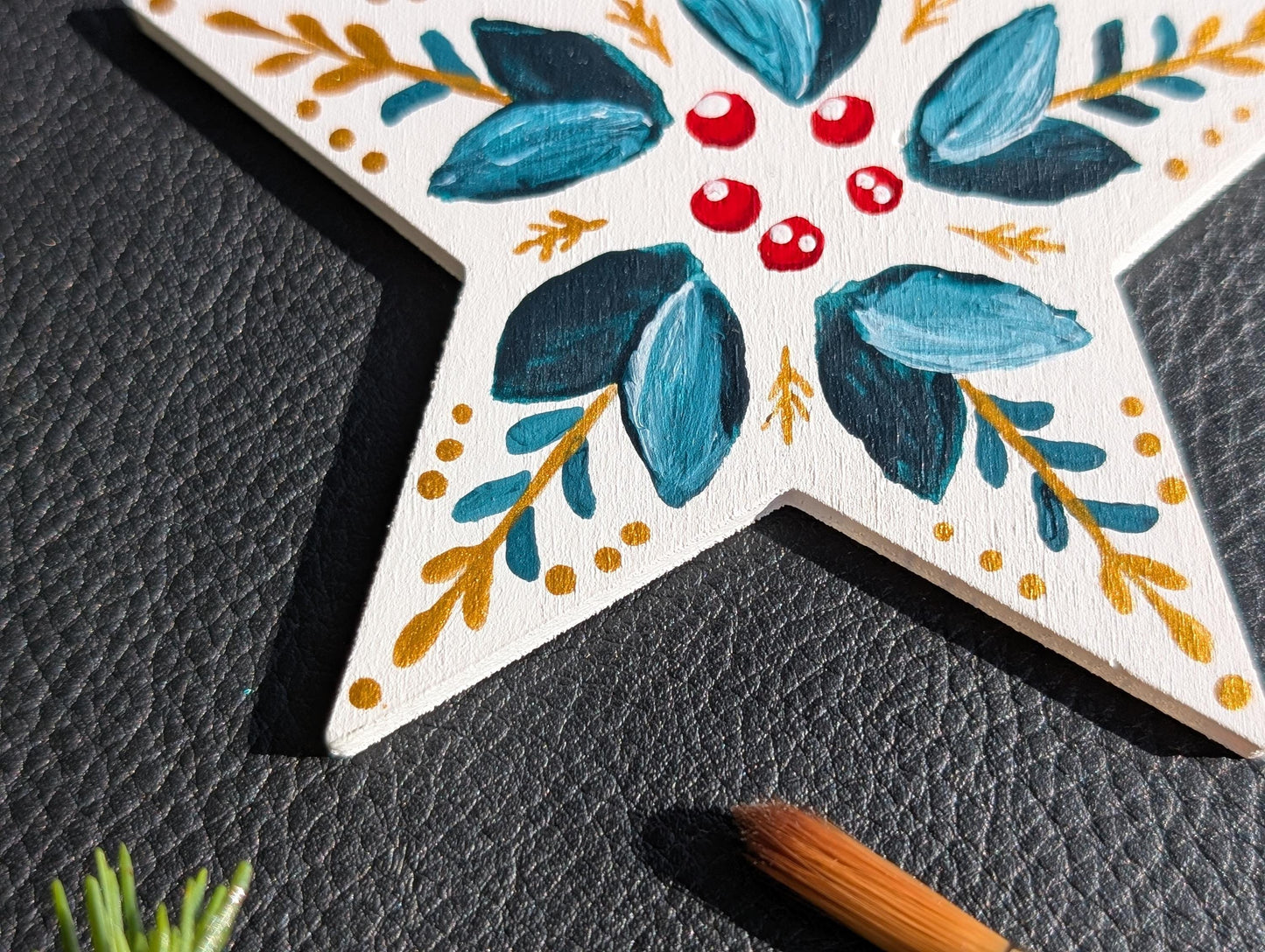 Wooden Christmas Star Ornaments , Holiday Decoration, Rustic Decor, Unique Xmas hanging