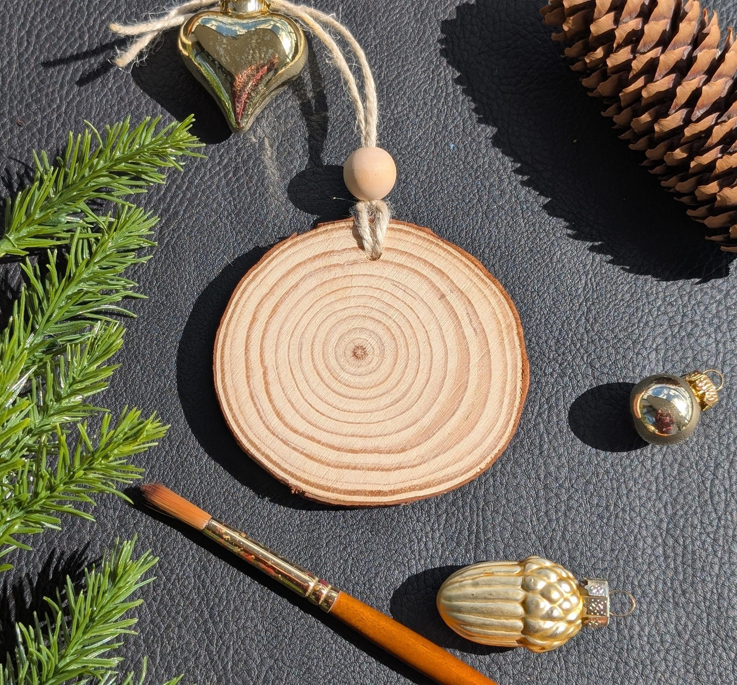 Hand-Painted Wood Slice Christmas Tree Ornament: Rustic Farmhouse Decor
