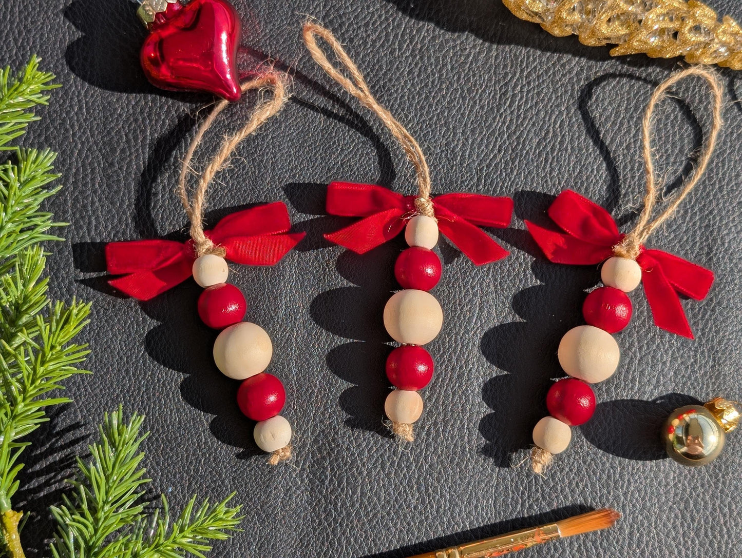 Hand-Painted Christmas Ornament Set: Acrylic Festive Decor