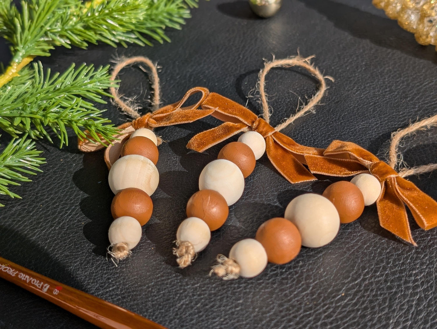 Hand-Painted Christmas Ornament Set: Acrylic Festive Decor