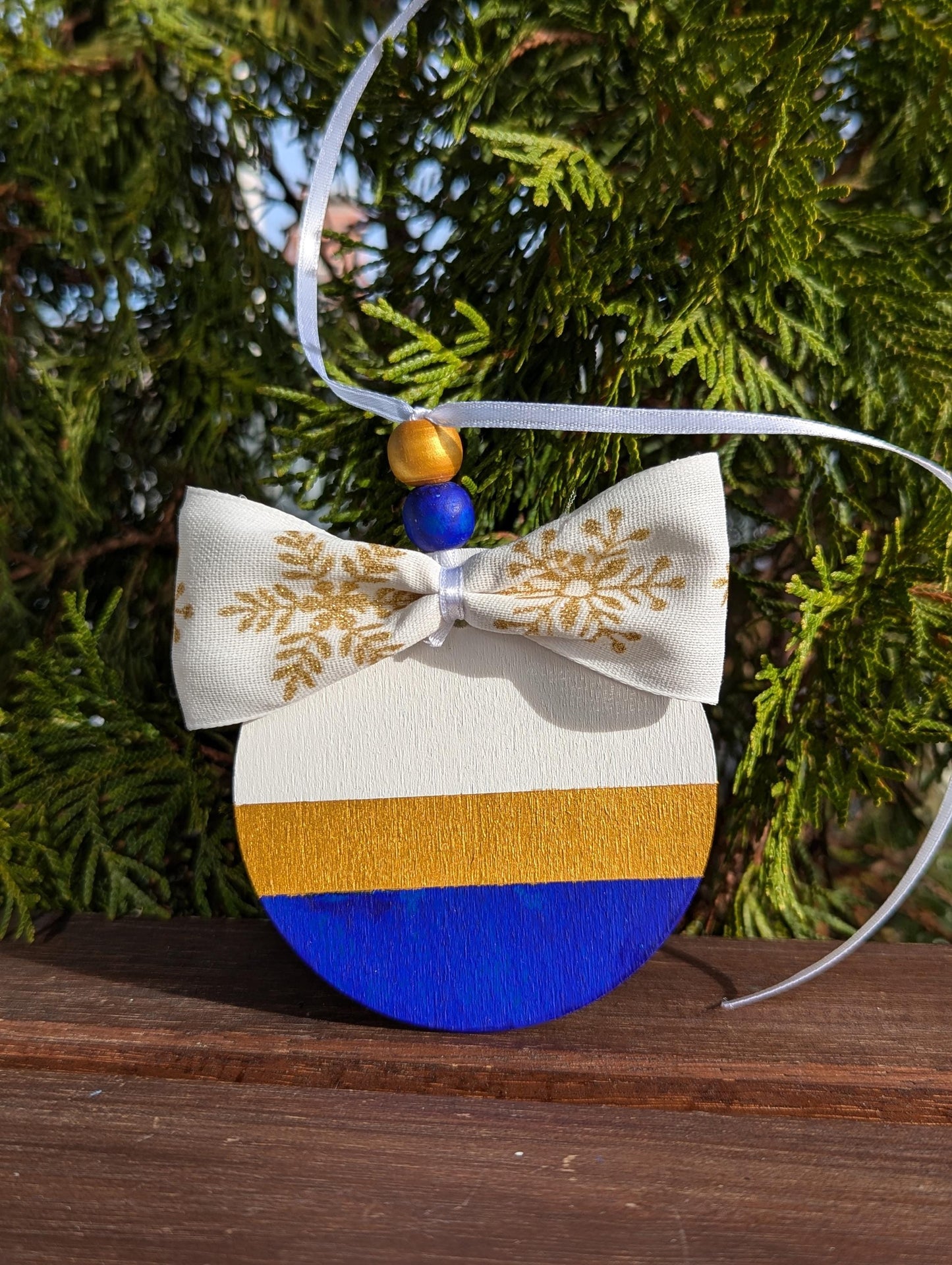Personalized Handmade Scandinavian Wooden Christmas Ornament: Gold & Green Decor