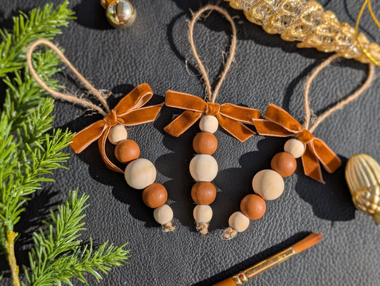 Hand-Painted Christmas Ornament Set: Acrylic Festive Decor