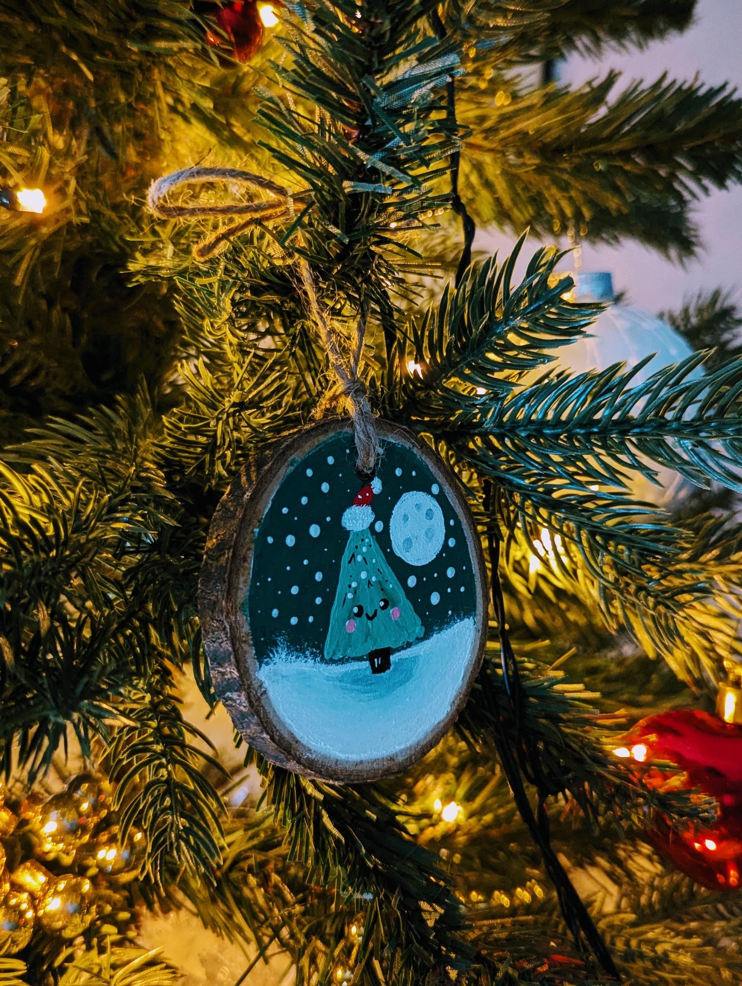 Hand Painted Wood Slice Christmas Ornament: Rustic Family Tree Decor