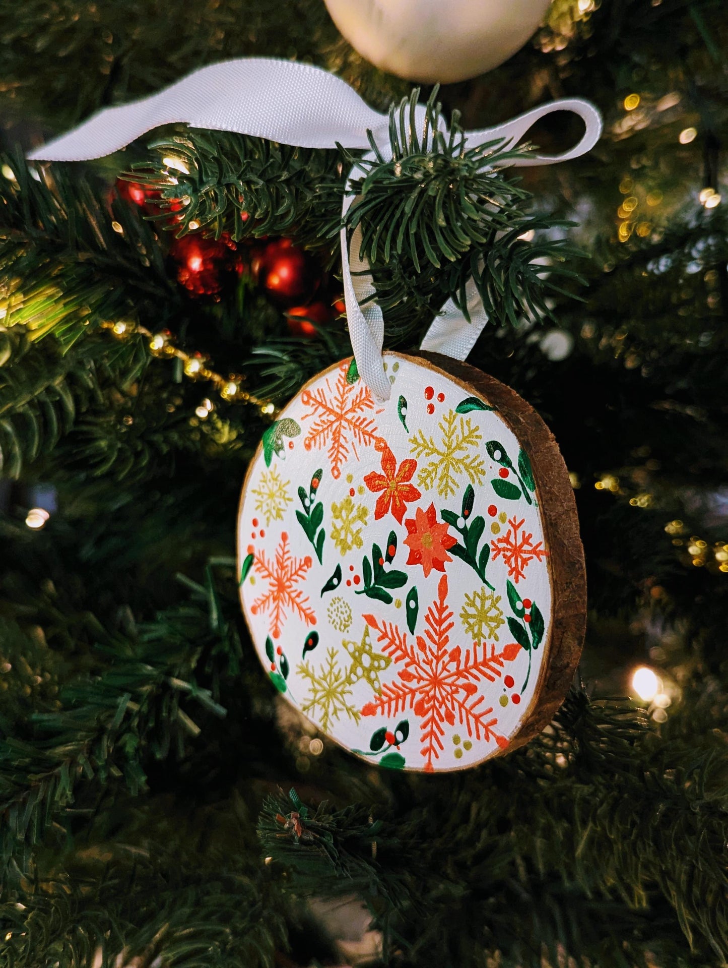Hand-Painted Wood Slice Christmas Ornament: Rustic Snowflake Floral Design