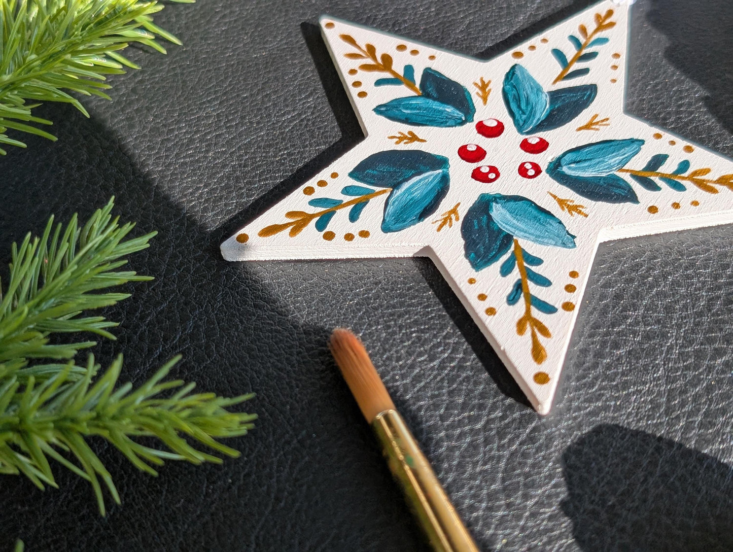 Wooden Christmas Star Ornaments , Holiday Decoration, Rustic Decor, Unique Xmas hanging